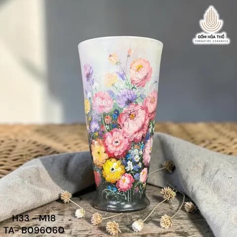 Bình hoa dáng loe vẽ ngàn hoa nở