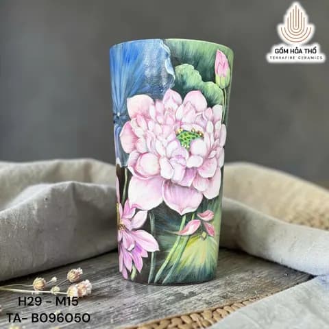 Bình hoa dáng trụ vẽ sen hồng