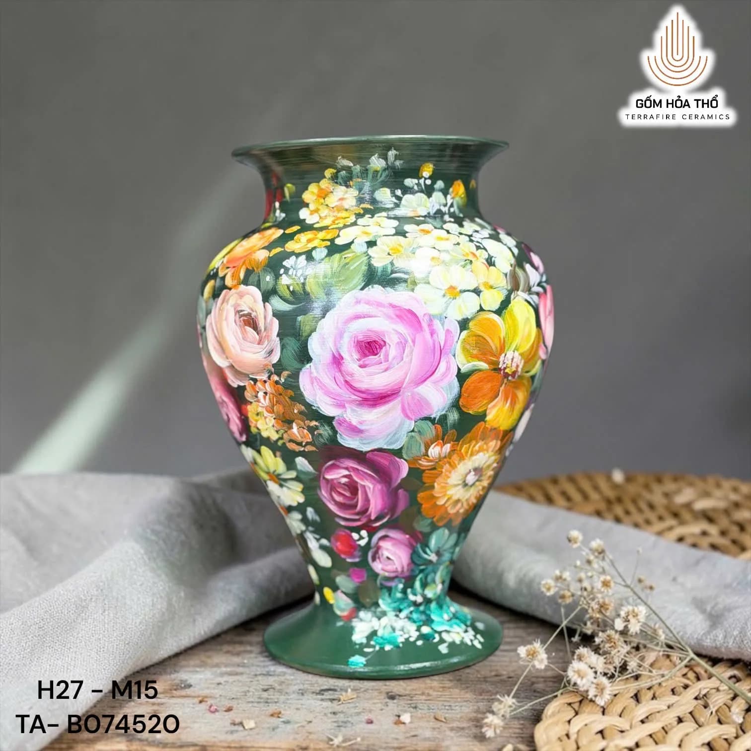 Bình hoa gốm vẽ hoa hồng đa sắc