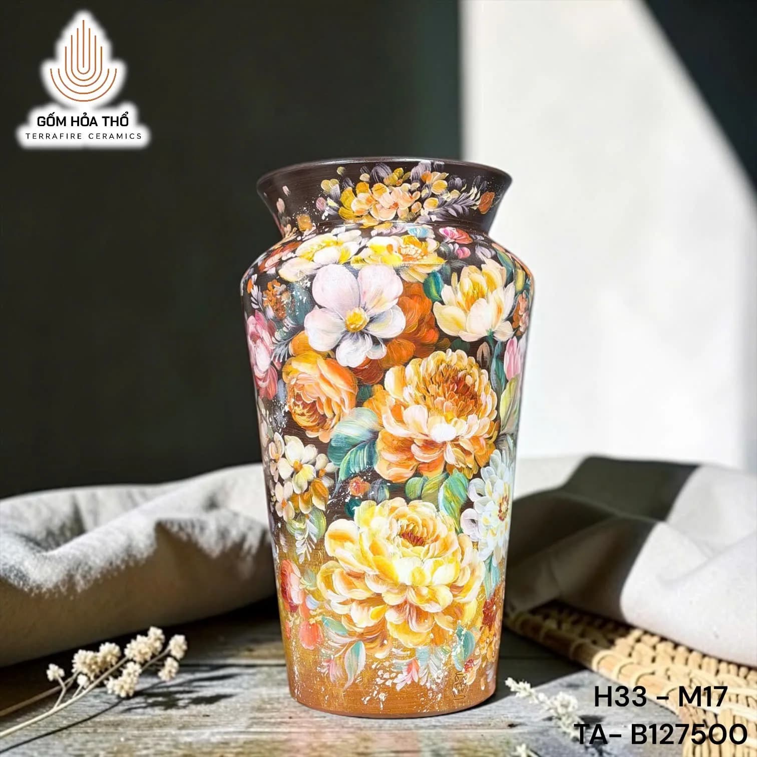 Bình hoa gốm vẽ tay hoa mẫu đơn