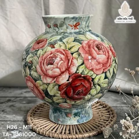 Bình hoa gốm vẽ hoa hồng dáng tròn