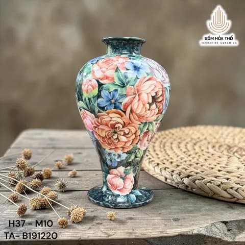 Bình hoa gốm vẽ hoa mẫu đơn
