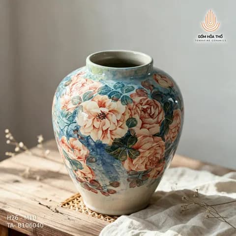 Bình hoa gốm họa tiết hoa hồng cổ