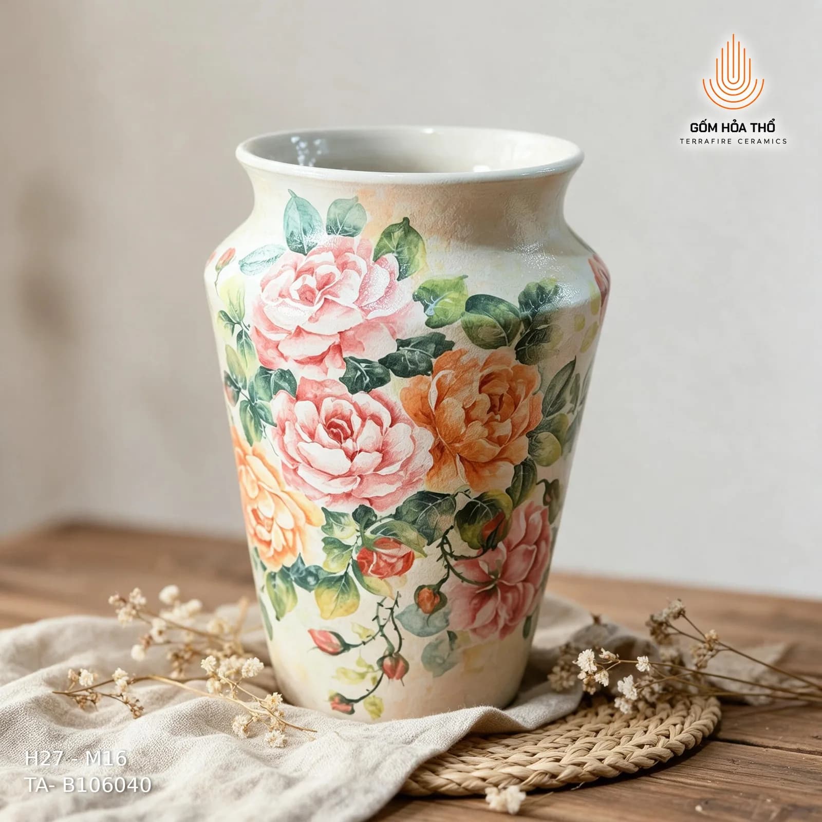 Bình hoa gốm họa tiết hoa hồng cổ