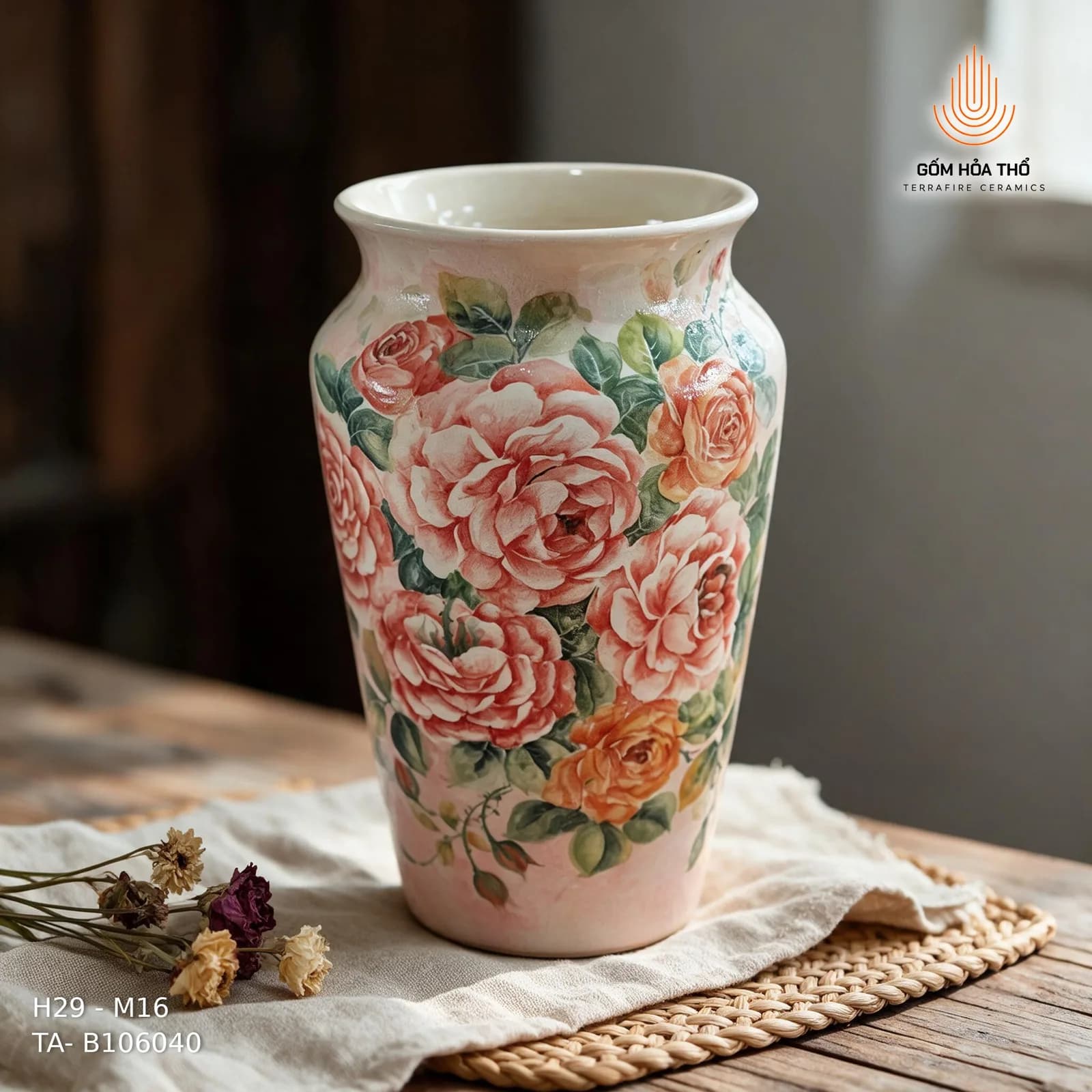 Bình hoa gốm vẽ hoa hồng cổ