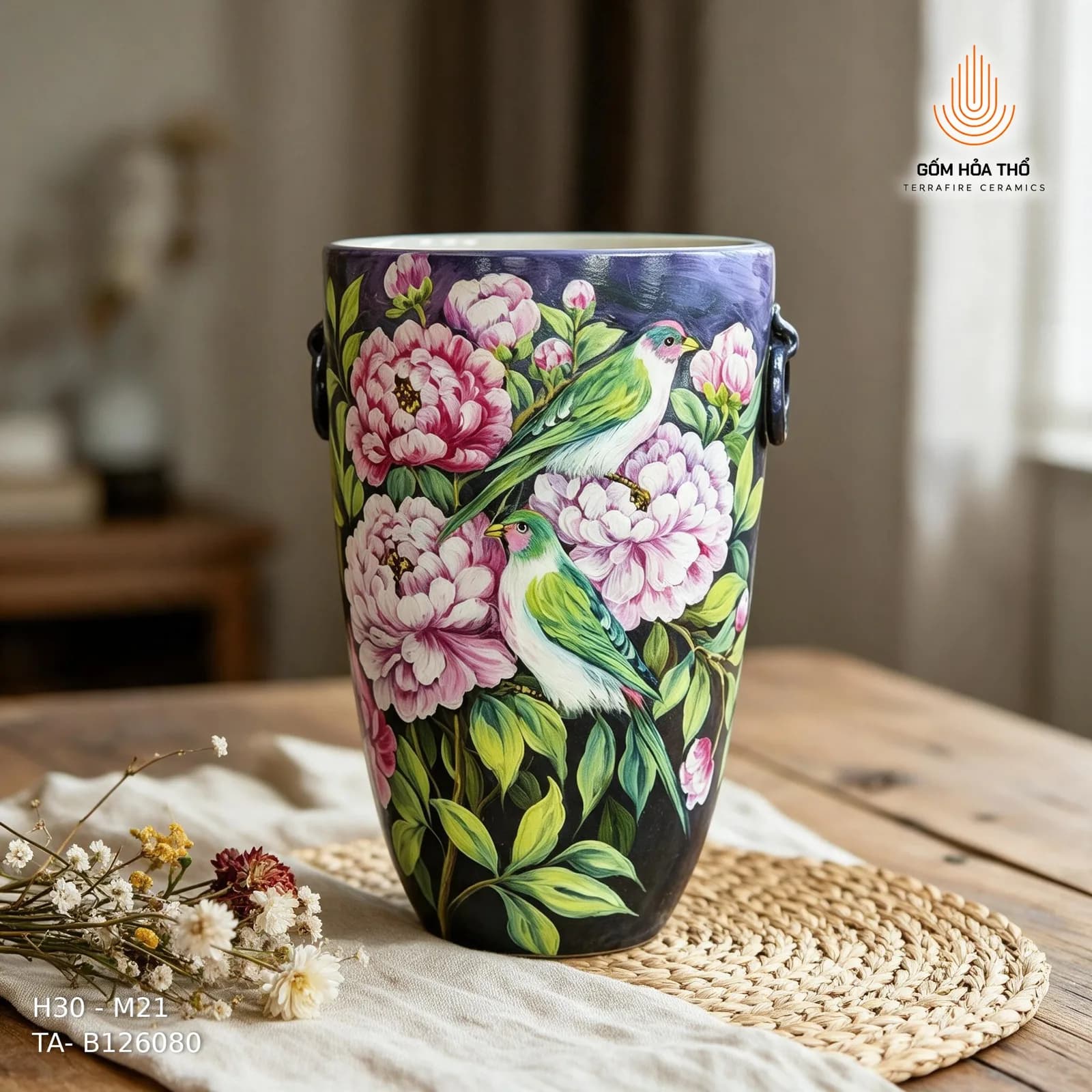 Bình hoa quai tai vẽ chim hoa mẫu đơn