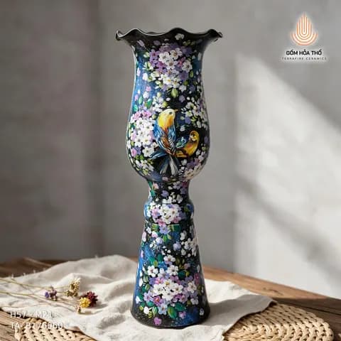 Bình hoa dáng ly họa tiết hoa đêm