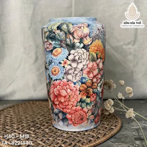 Bình hoa gốm vẽ tay phong cách sơn dầu