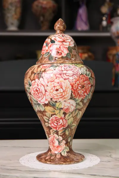 Vò vẽ kín có nắp