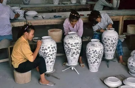 Rộn ràng, đậm đà bản sắc dân tộc ở Lễ hội truyền thống làng Bát Tràng